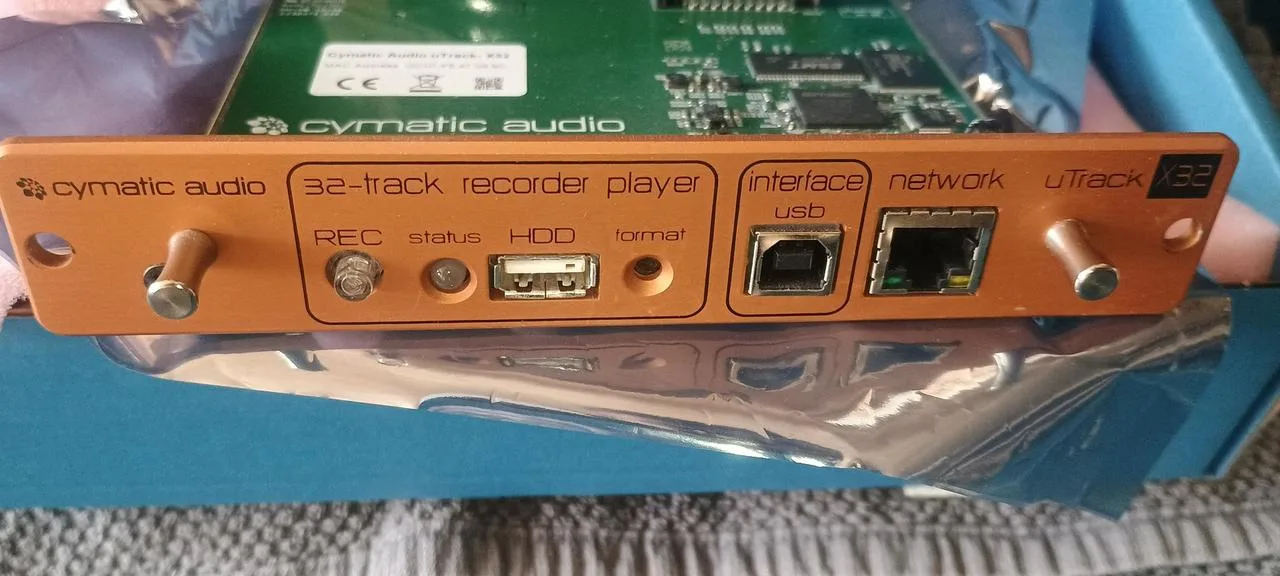 Cymatic audio uTrack X32 - karta k Behringeru X32