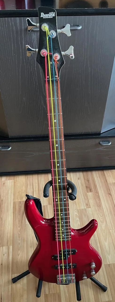 Baskytara Ibanez