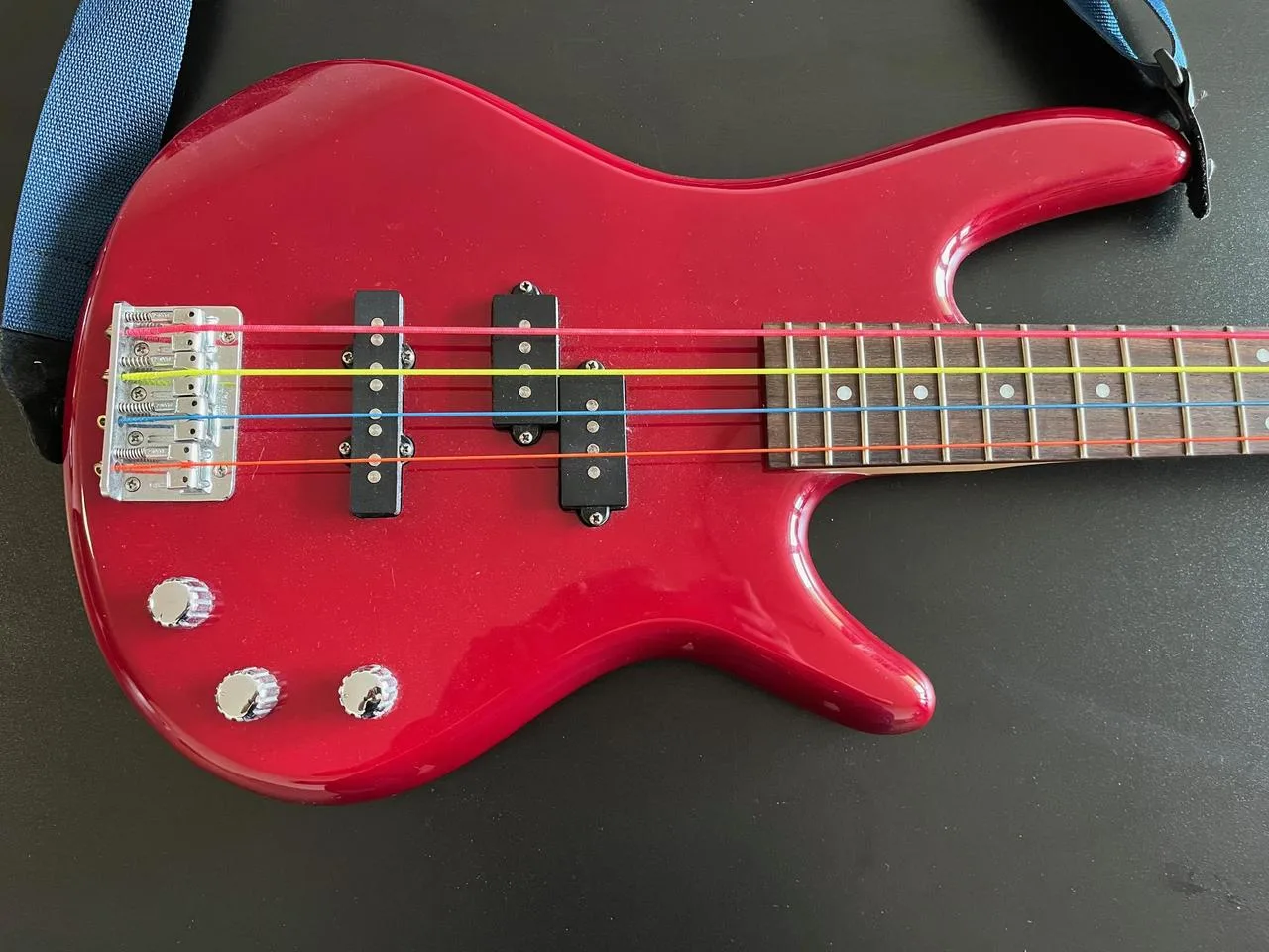 Baskytara Ibanez