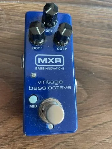 MXR Vintage Bass Octave – legendární Boss OC‑2 v malém