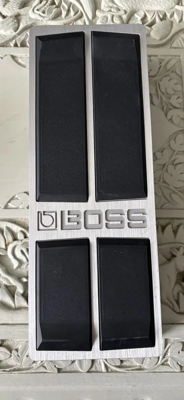 Boss FV500L - 2x volume + expression pedal