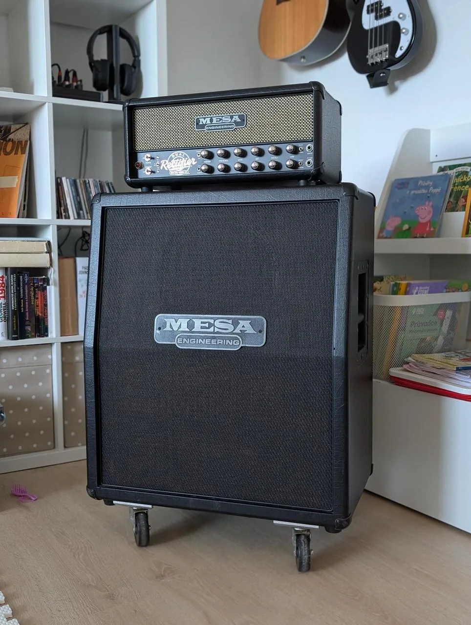 REZERVACE: MESA Boogie 2x12 Vertical Slant Rectifier Cabinet