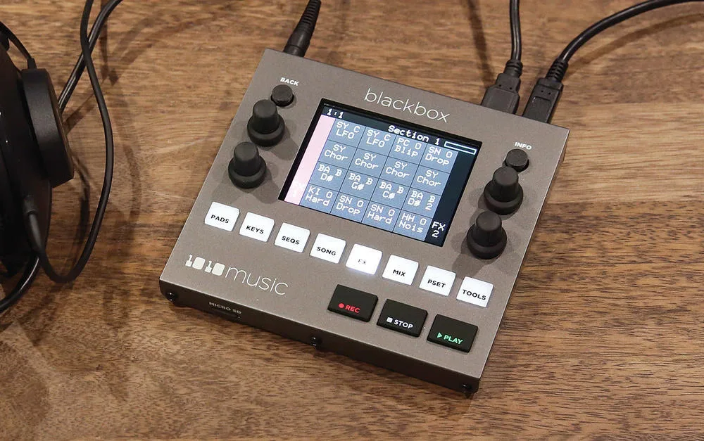 1010music Blackbox přenosný sampler groovebox, sleva 5—6000