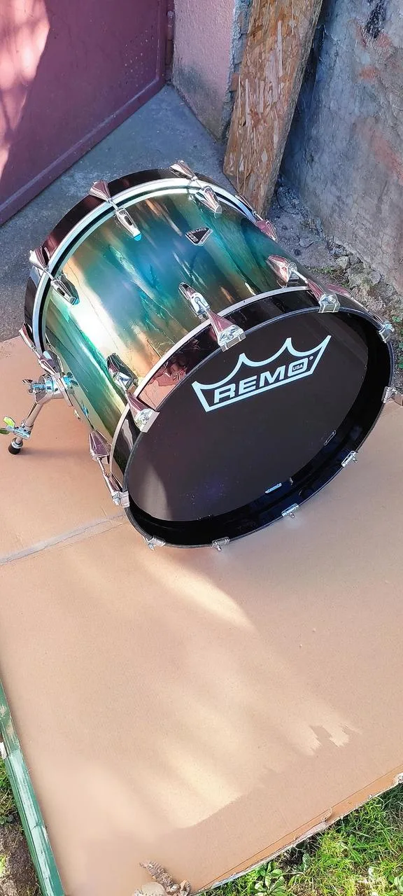 Remo MasterEdge 20"