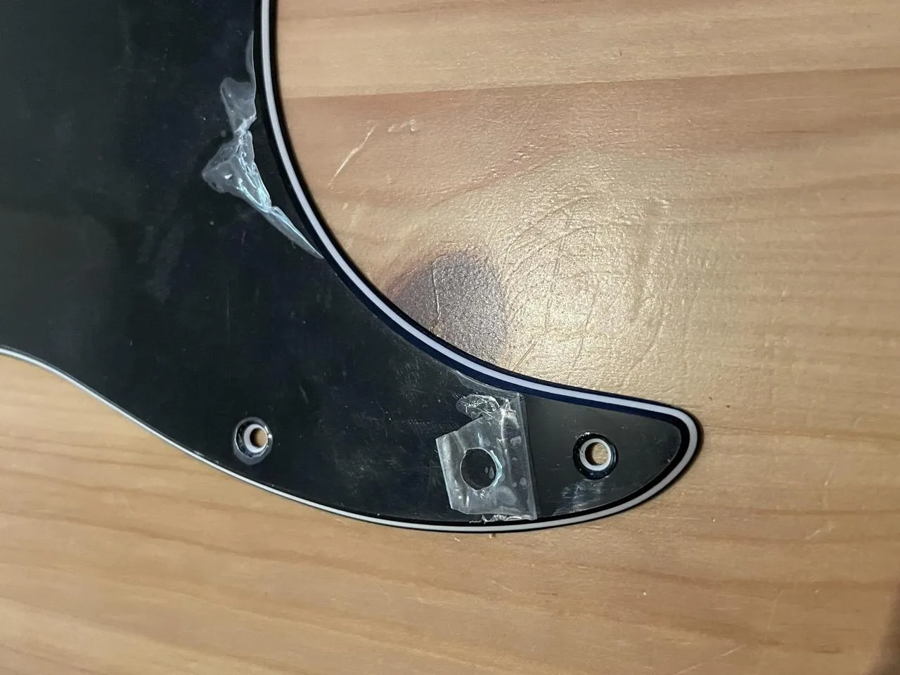 Černý pickguard Squier PJ Bass
