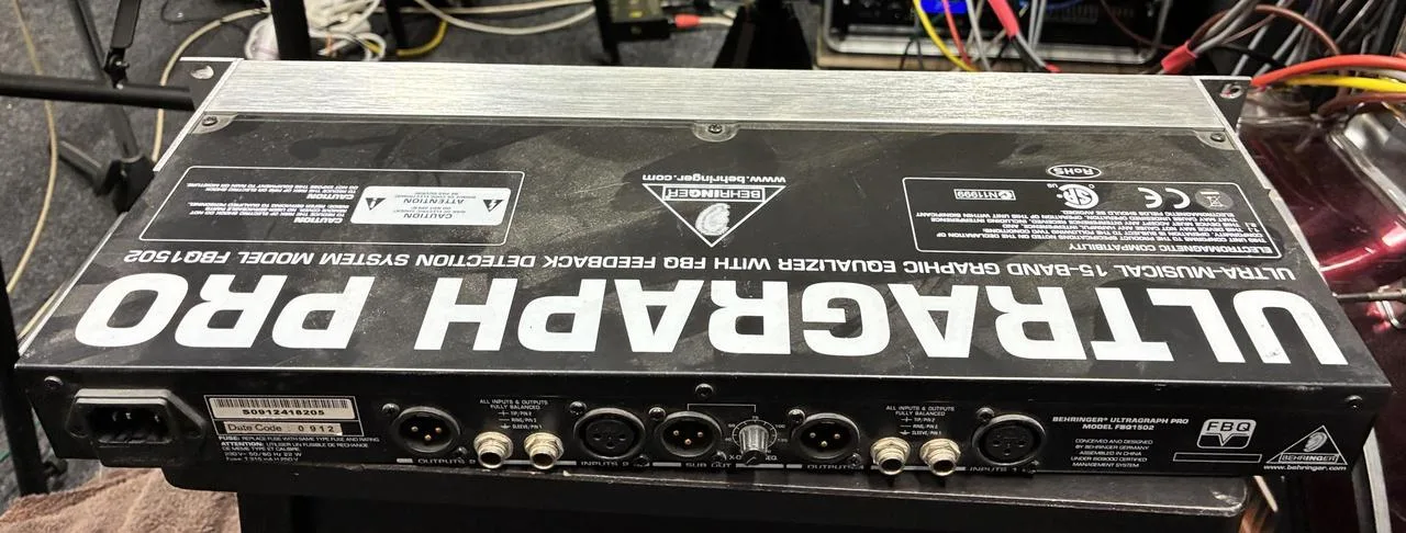 EQUALISER_BEHRINGER_FBQ1502