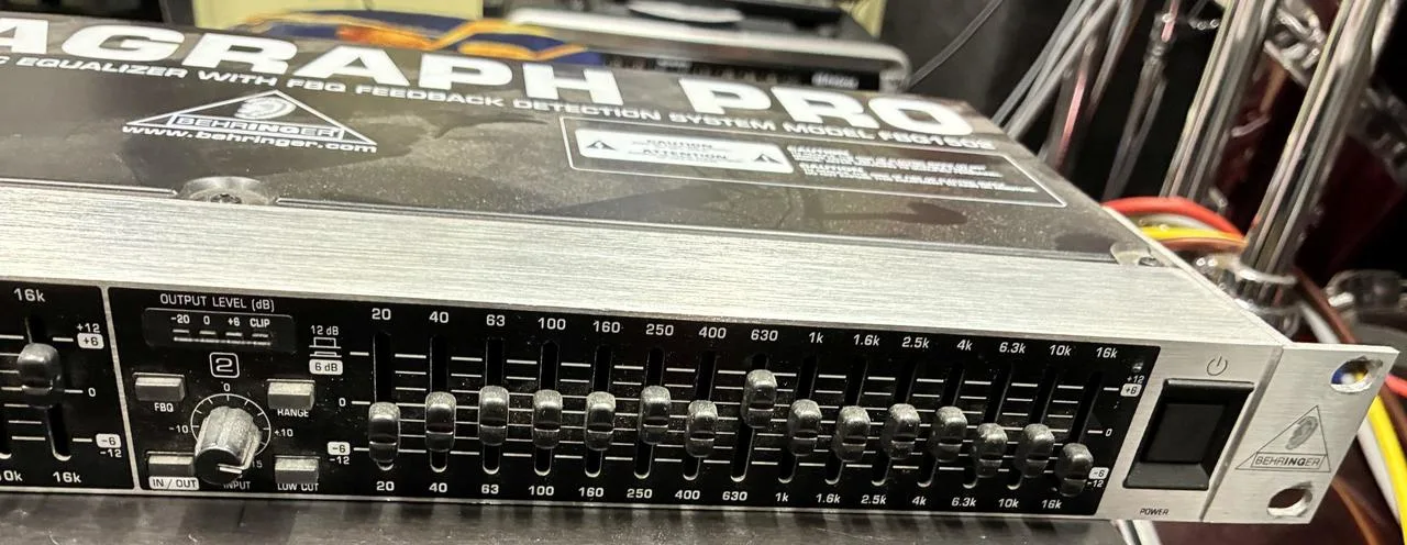 EQUALISER_BEHRINGER_FBQ1502