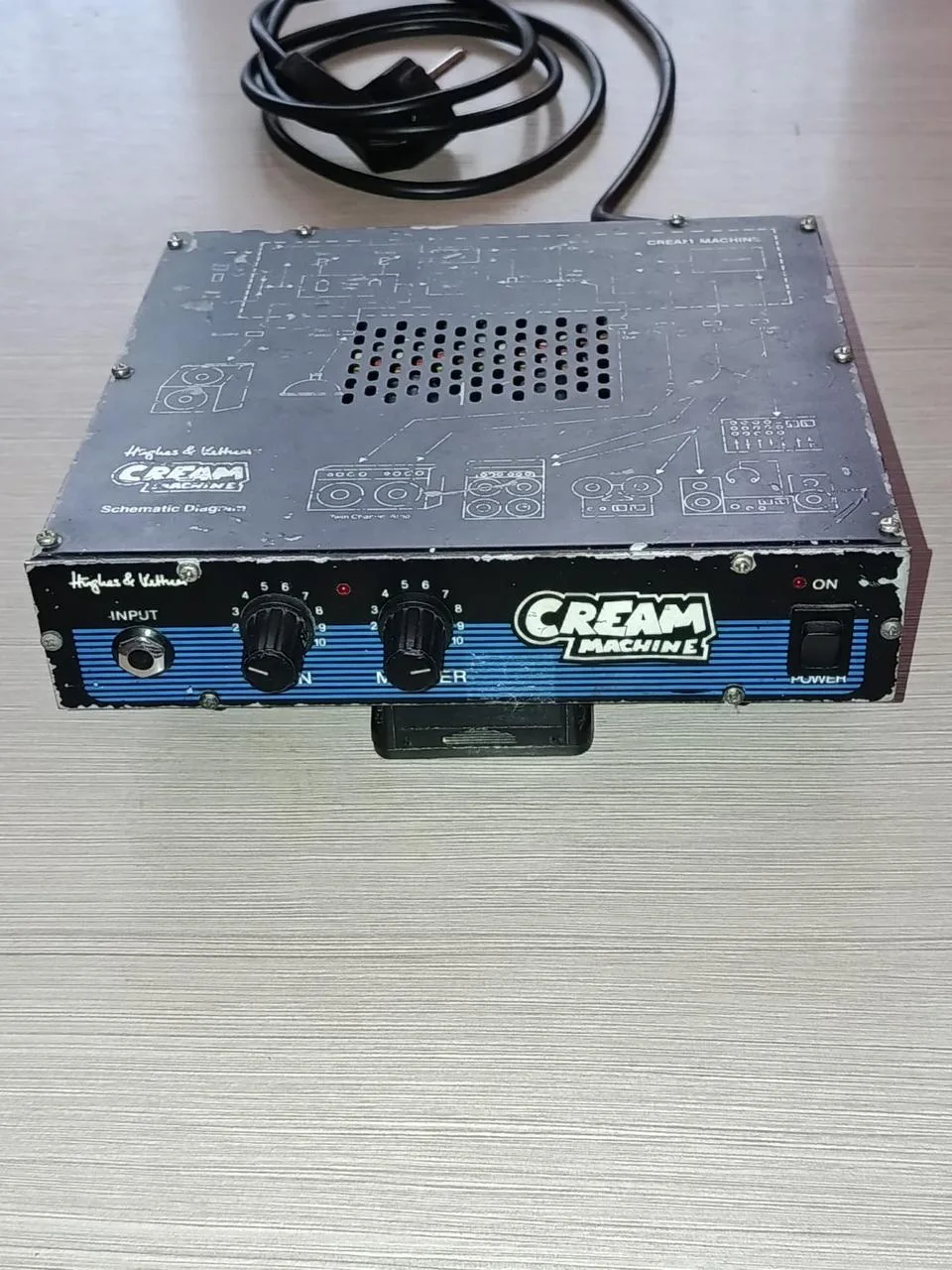 Hughes & Kettner Cream Machine