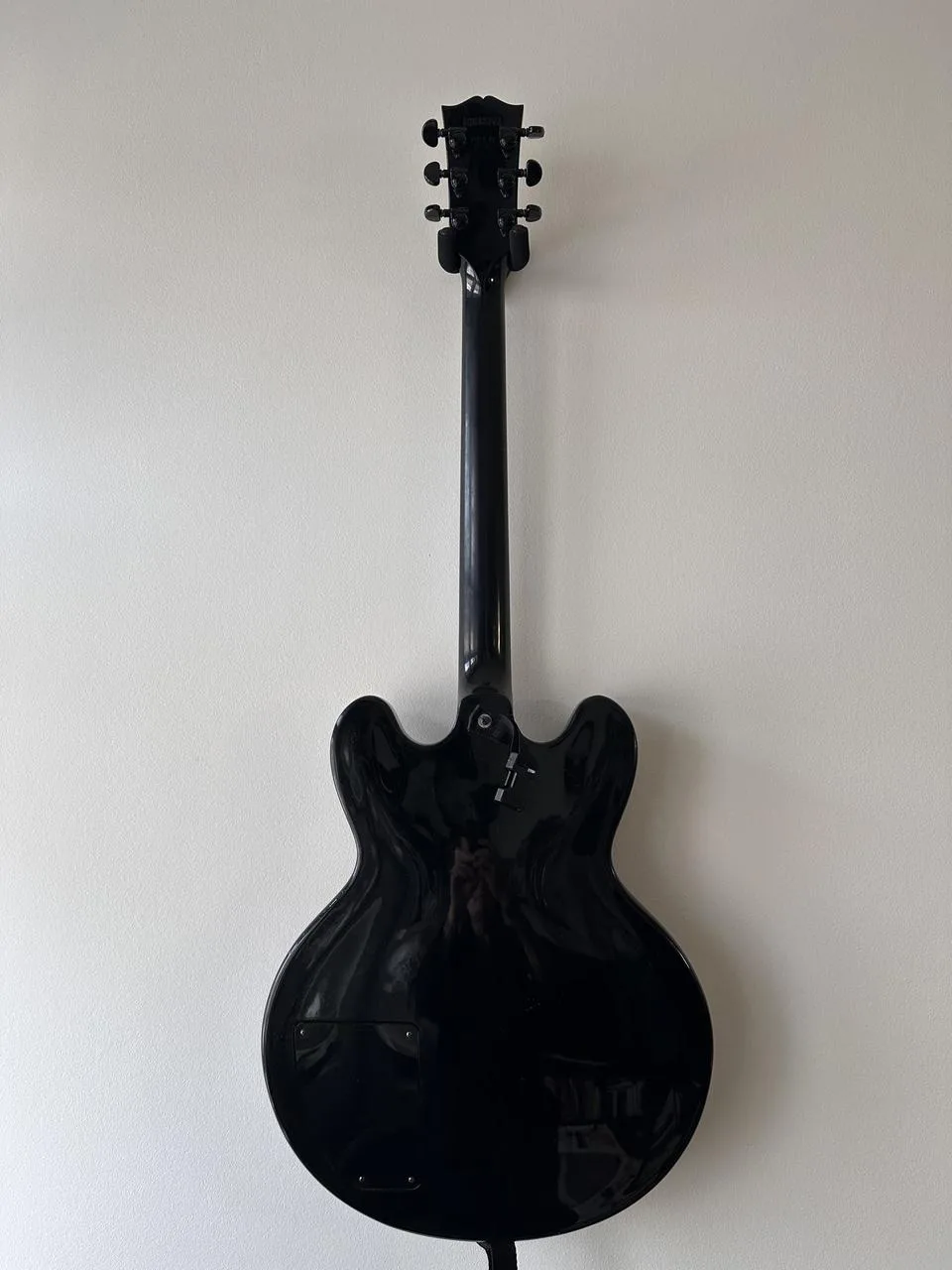 Gibson ES-335 Studio Memphis 2013 – mod Tom DeLonge styl