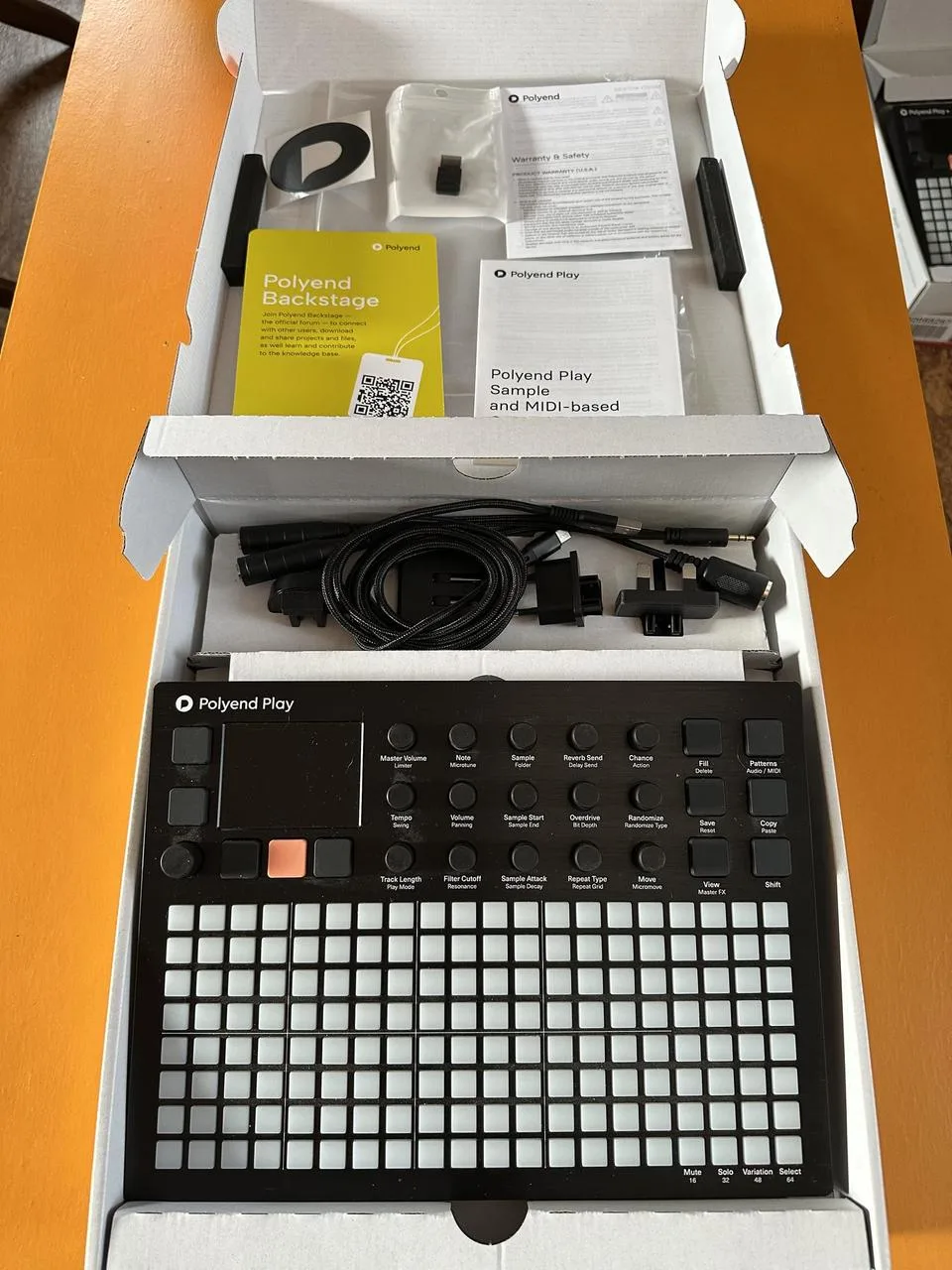 SLEVA - Polyend Synth