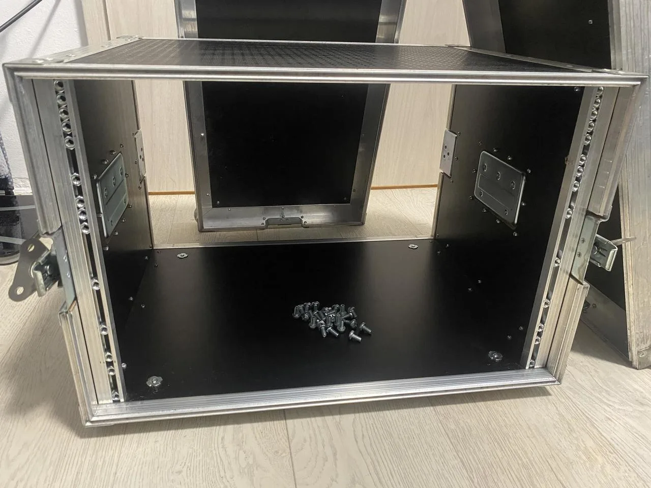 19” rack case 7U
