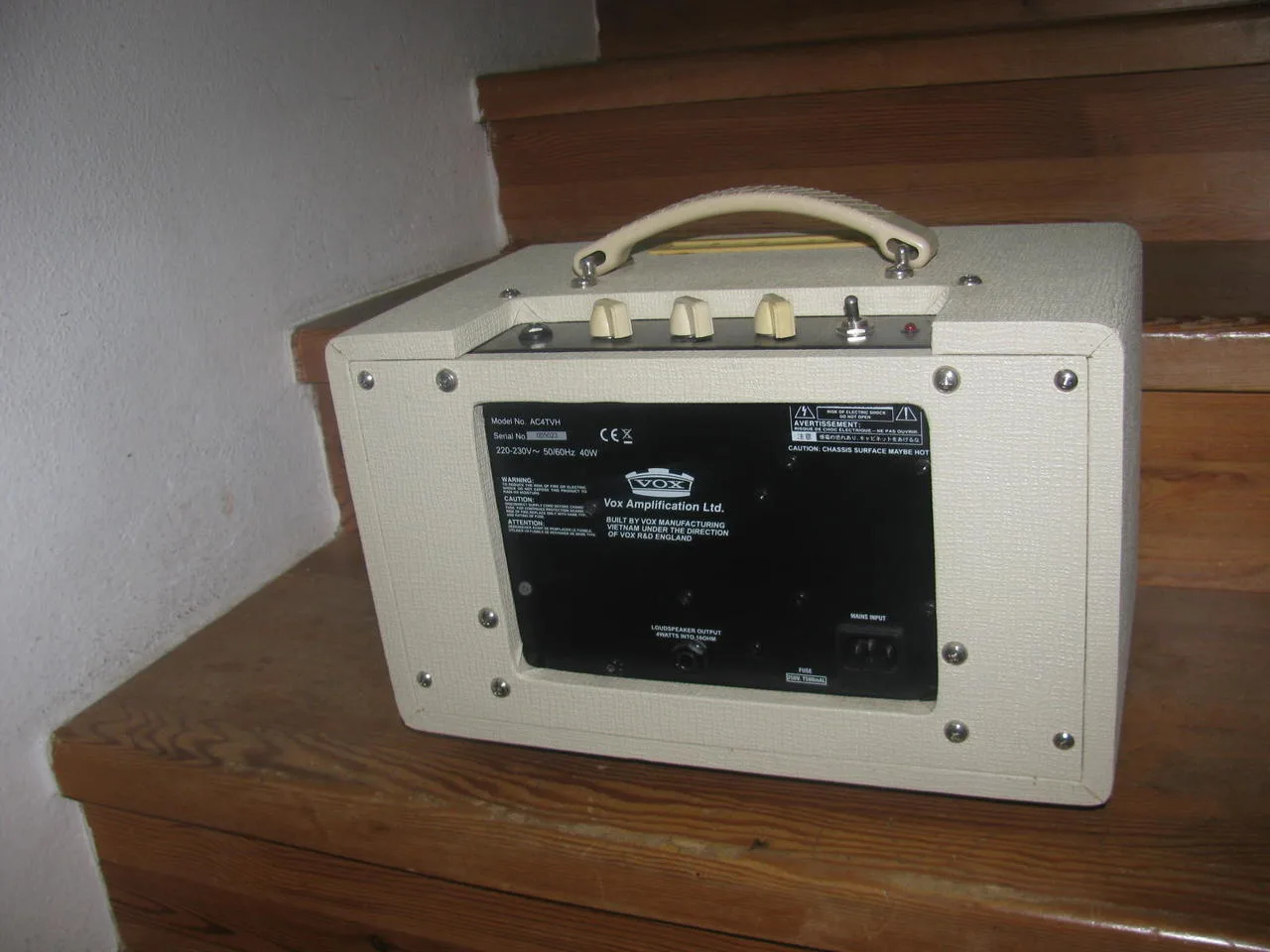 VOX AC4TVH