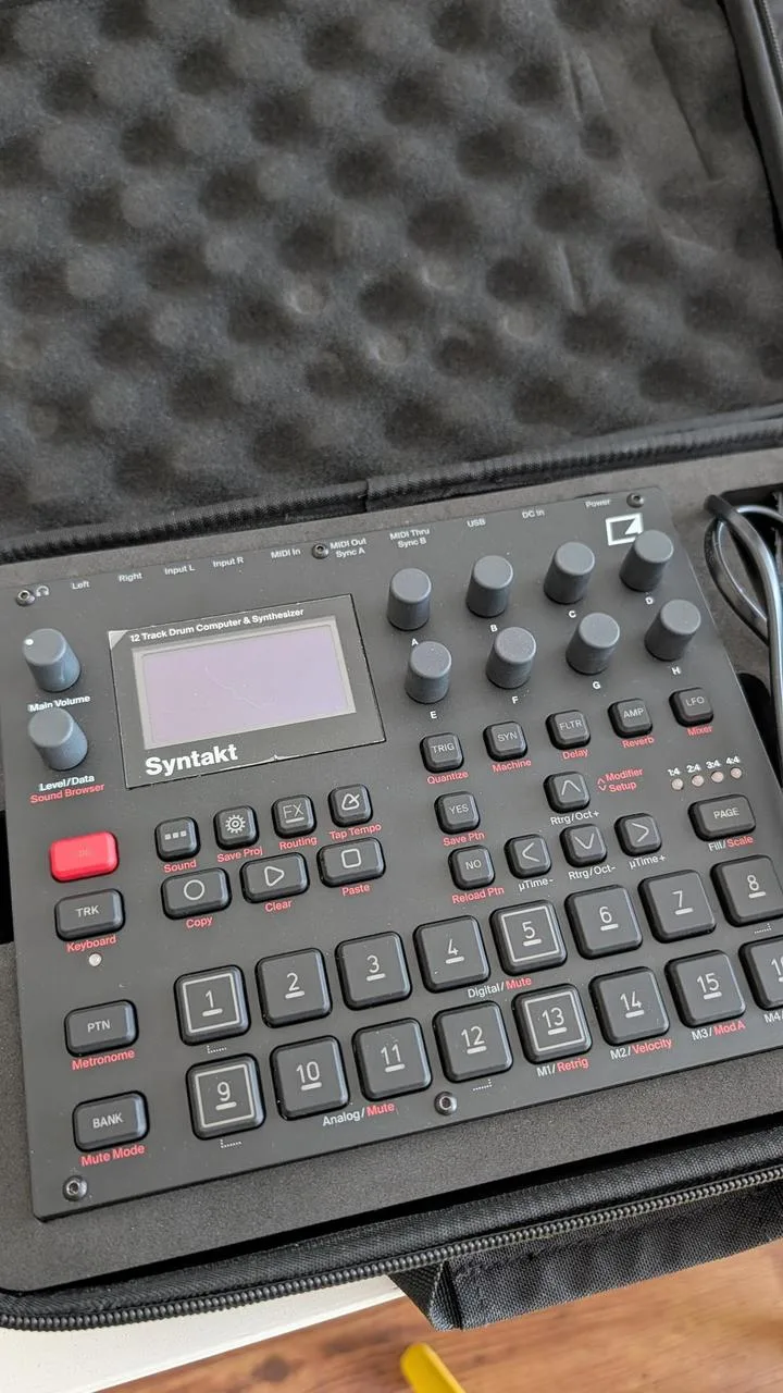 Elektron Syntakt