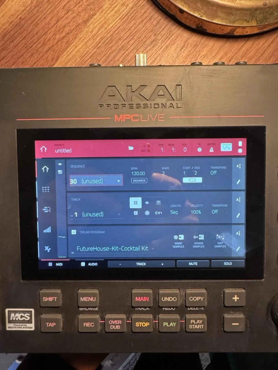 AKAI MPC Live
