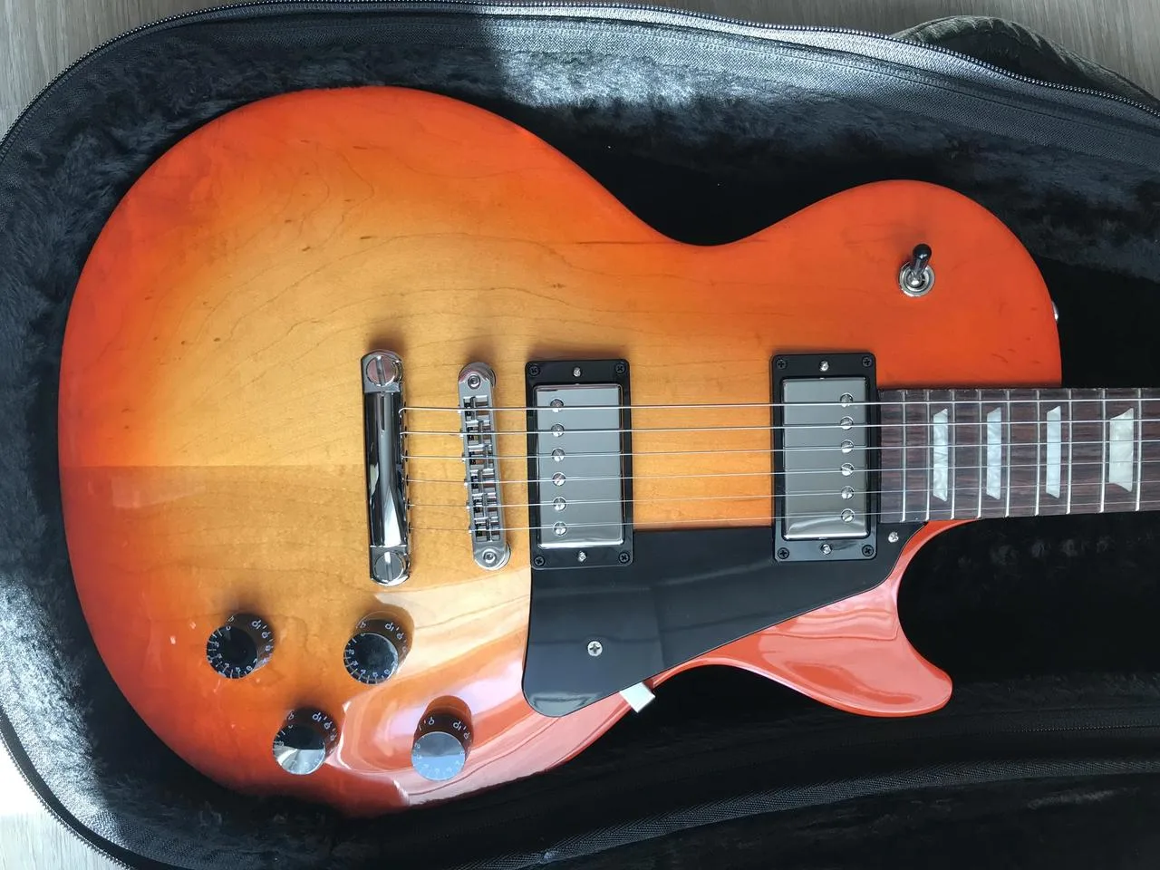 Gibson Les Paul Studio Tangerine Burst