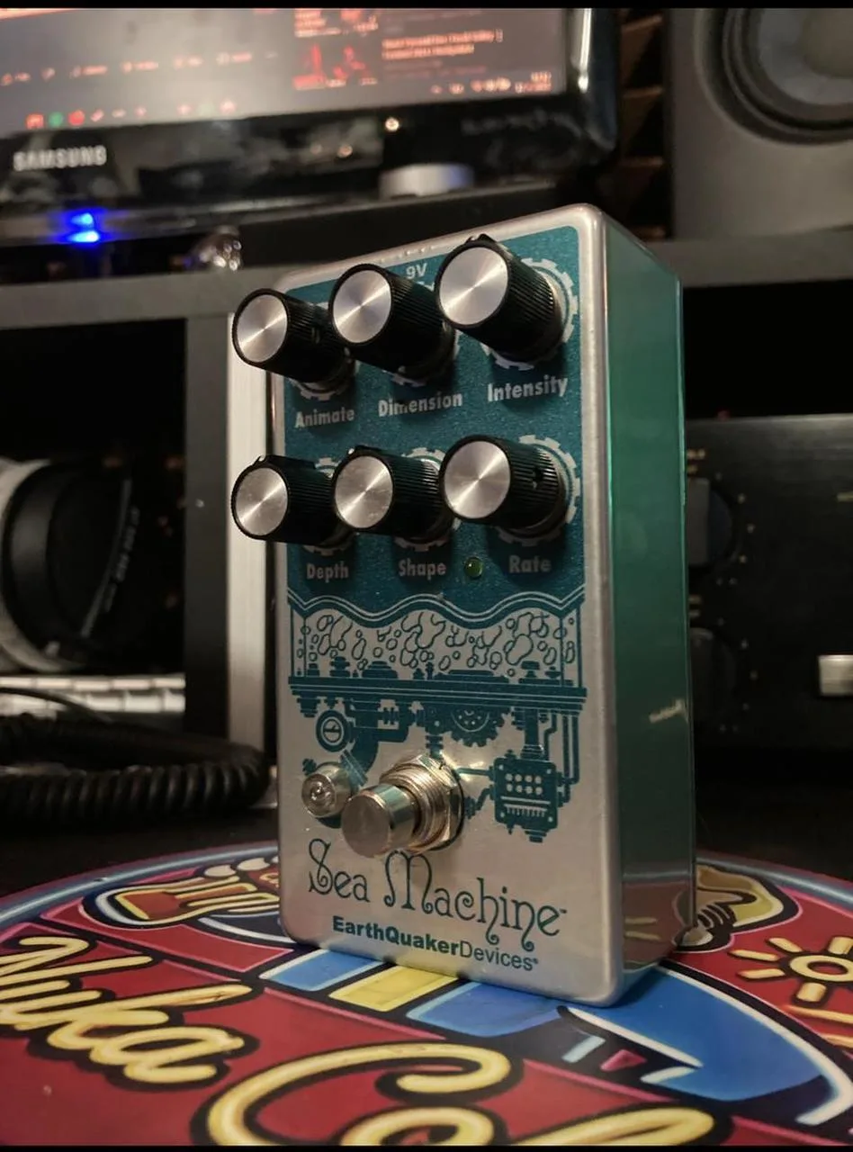 Earthquaker Devices Sea Machine v3