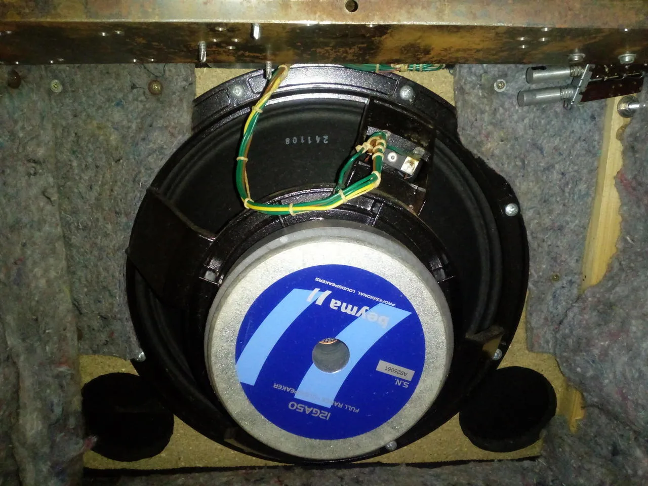 Repro Beyma 12GA50 full-range 12″, 250 W AES, 8Ω, 102 dB