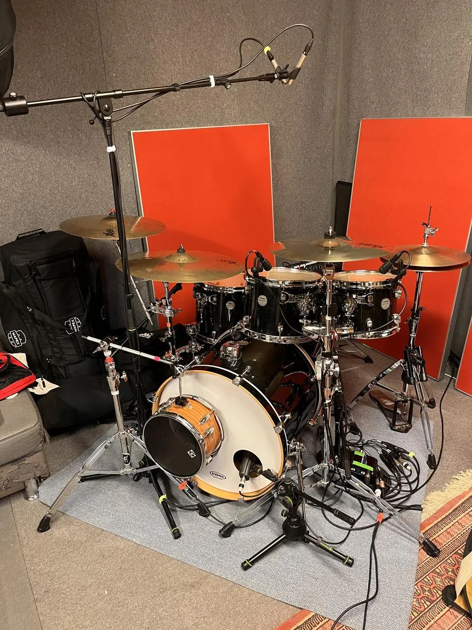 Hledám prostor na zkušebnu/studio v Brně