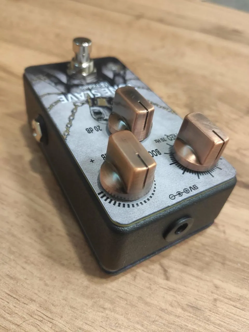 TONE SLAVE ( EQ/Boost )