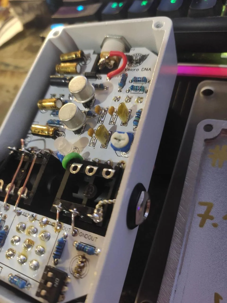 Velcro DNA silikonový fuzz