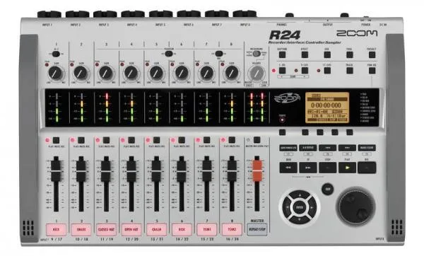 Zoom R24 – ZOOM R24 - přenosné 24stopé studio