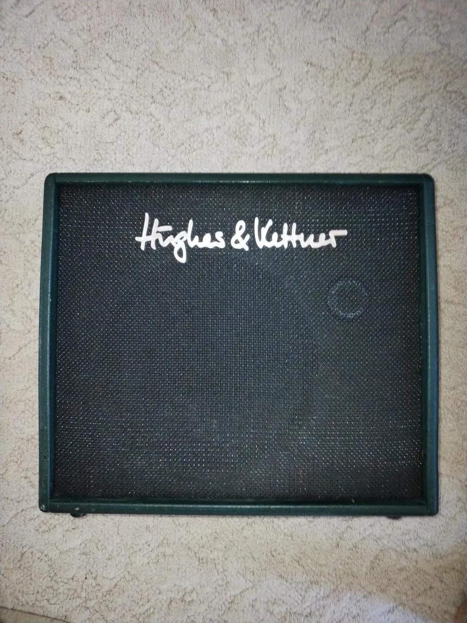 Hughes Kettner-Akustické kombo Montana.