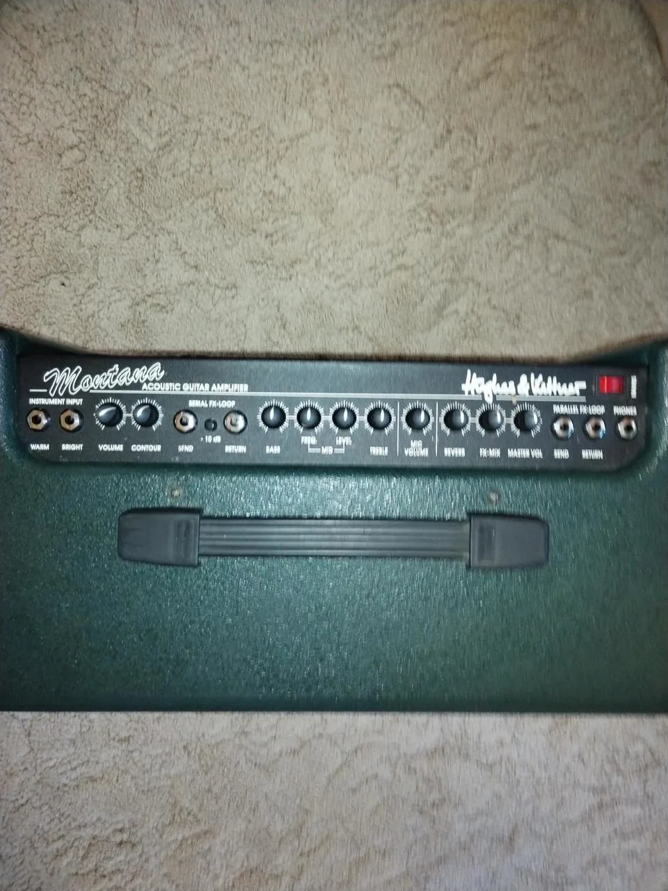 Hughes Kettner-Akustické kombo Montana.