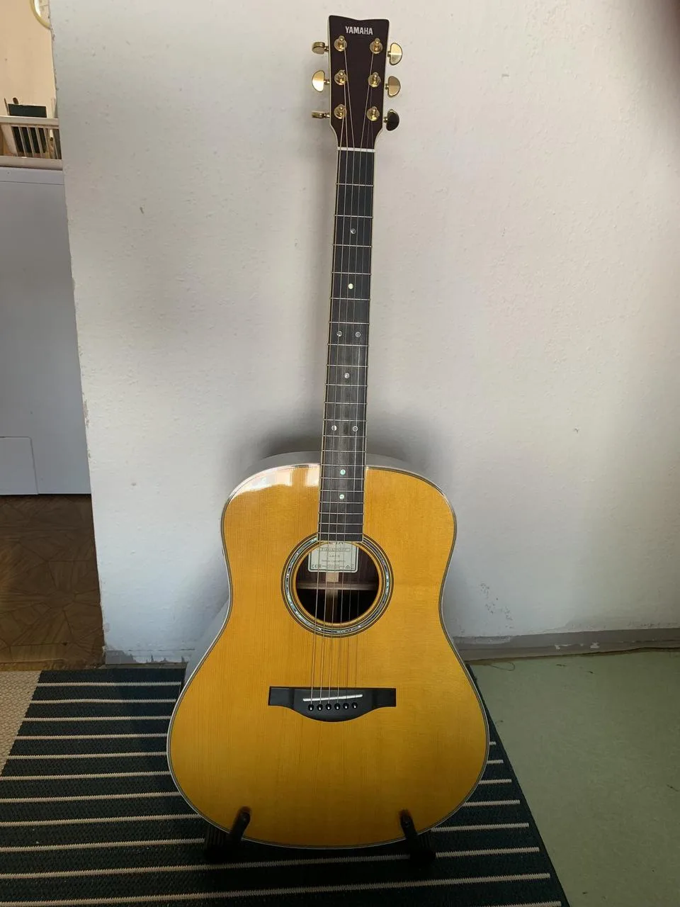 YAMAHA LL-TA