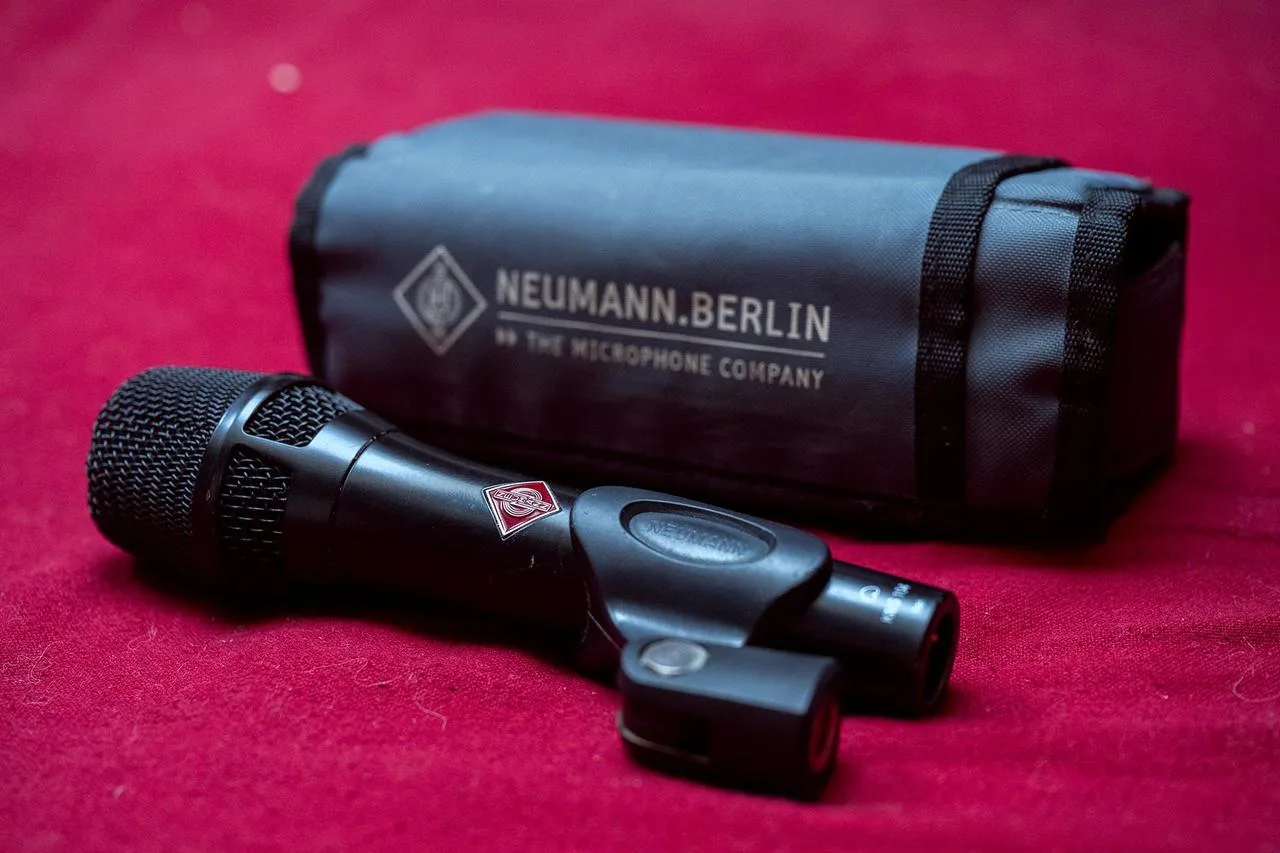 Neumann KMS104