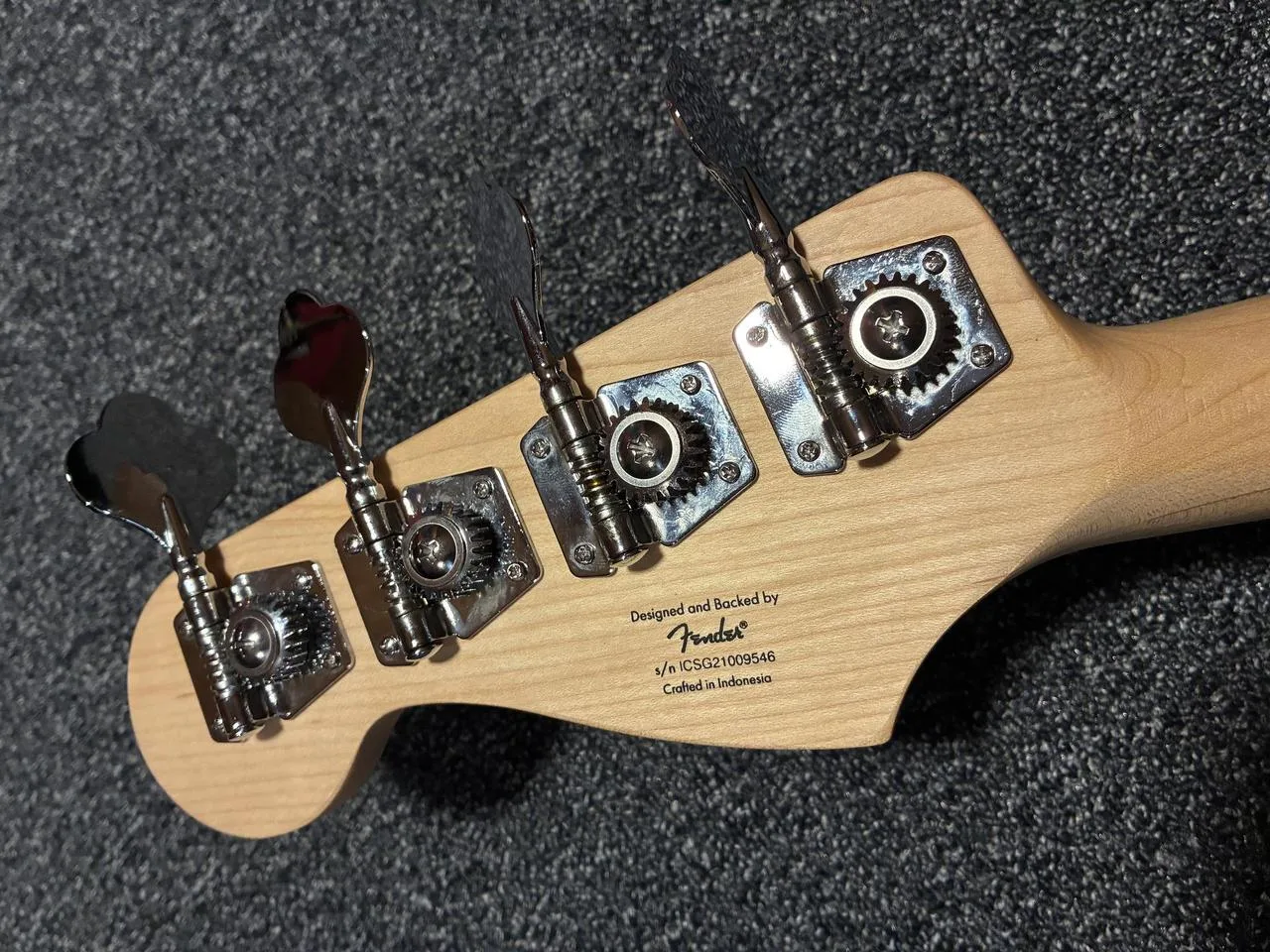 Fender Squier Affinity Jazz Bass