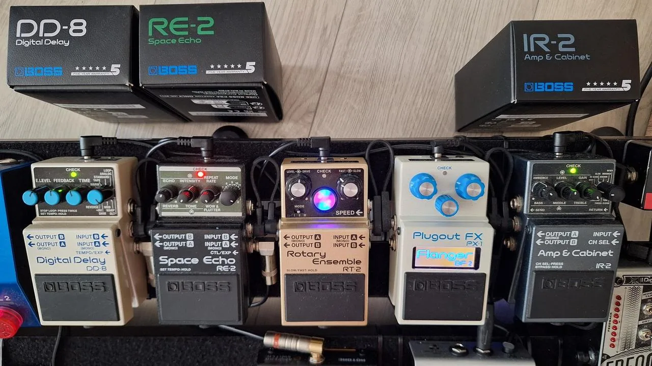 BOSS DD-8, RE-2 - delay + echo
