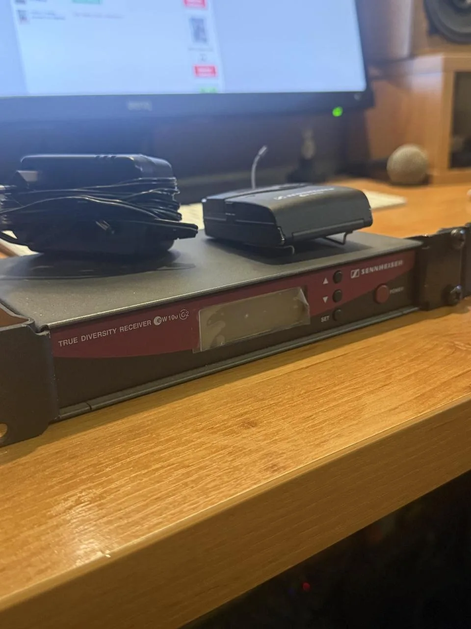 Prodám vysílačku Sennheiser EW-100 G2.