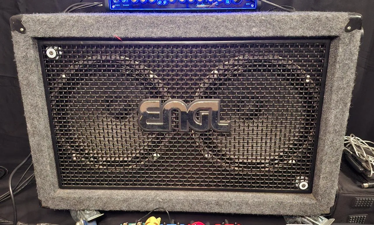HomeMade 2x12 Cabinet (repro Celestion V30)