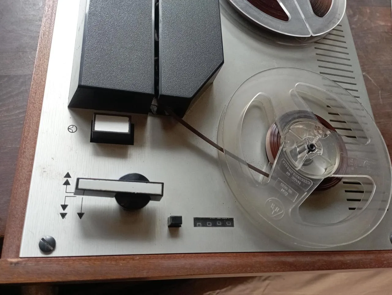 Kotoučový magnetofon Tesla B 100 stereo