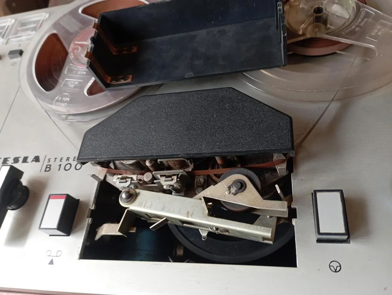 Kotoučový magnetofon Tesla B 100 stereo