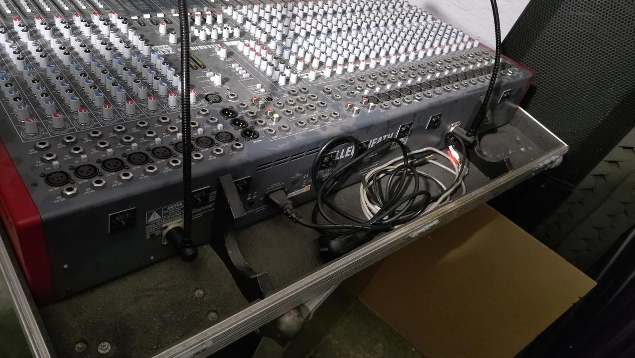 Allen & Heath ZED 428