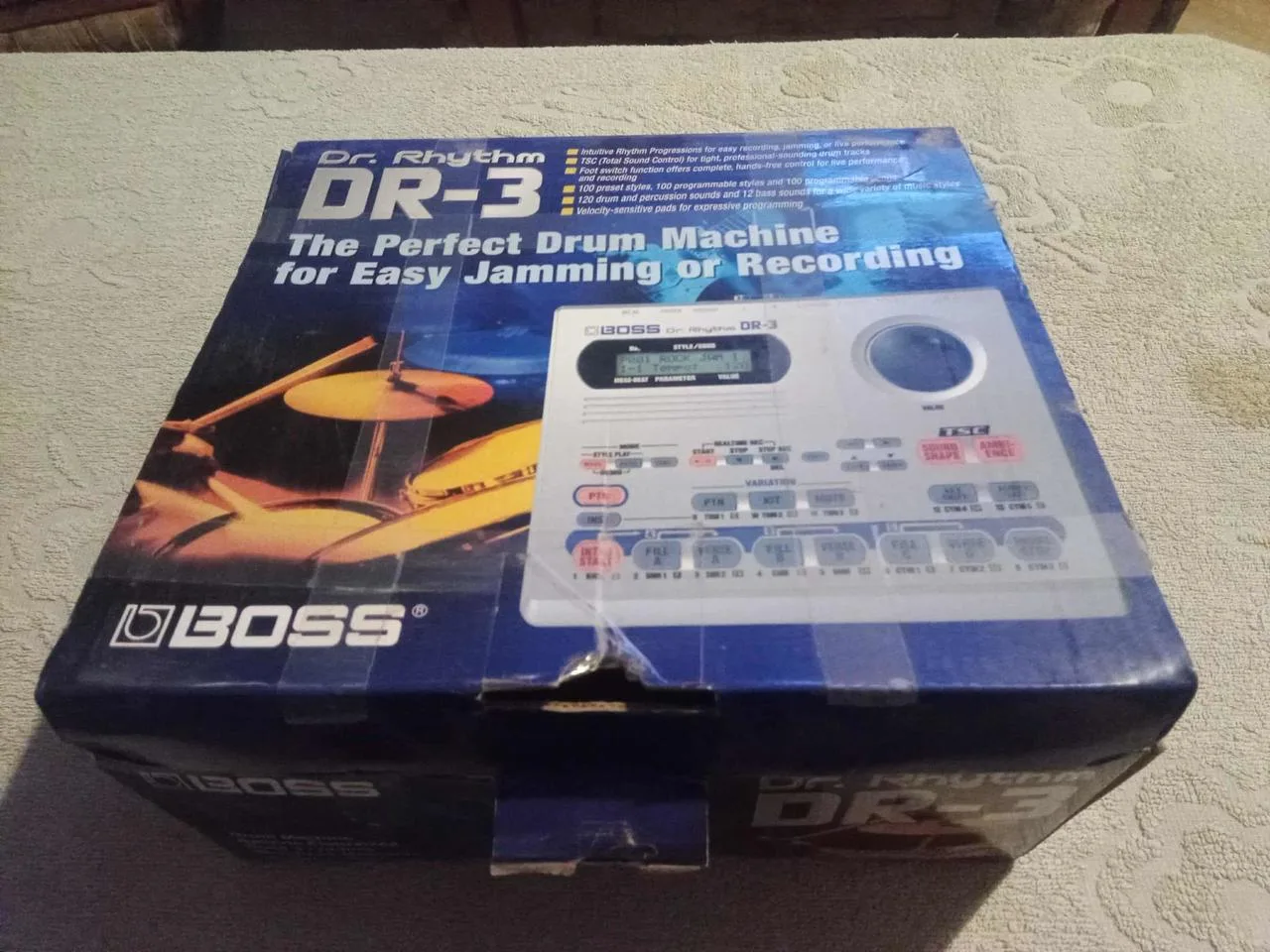 Bubeník Boss DR-3