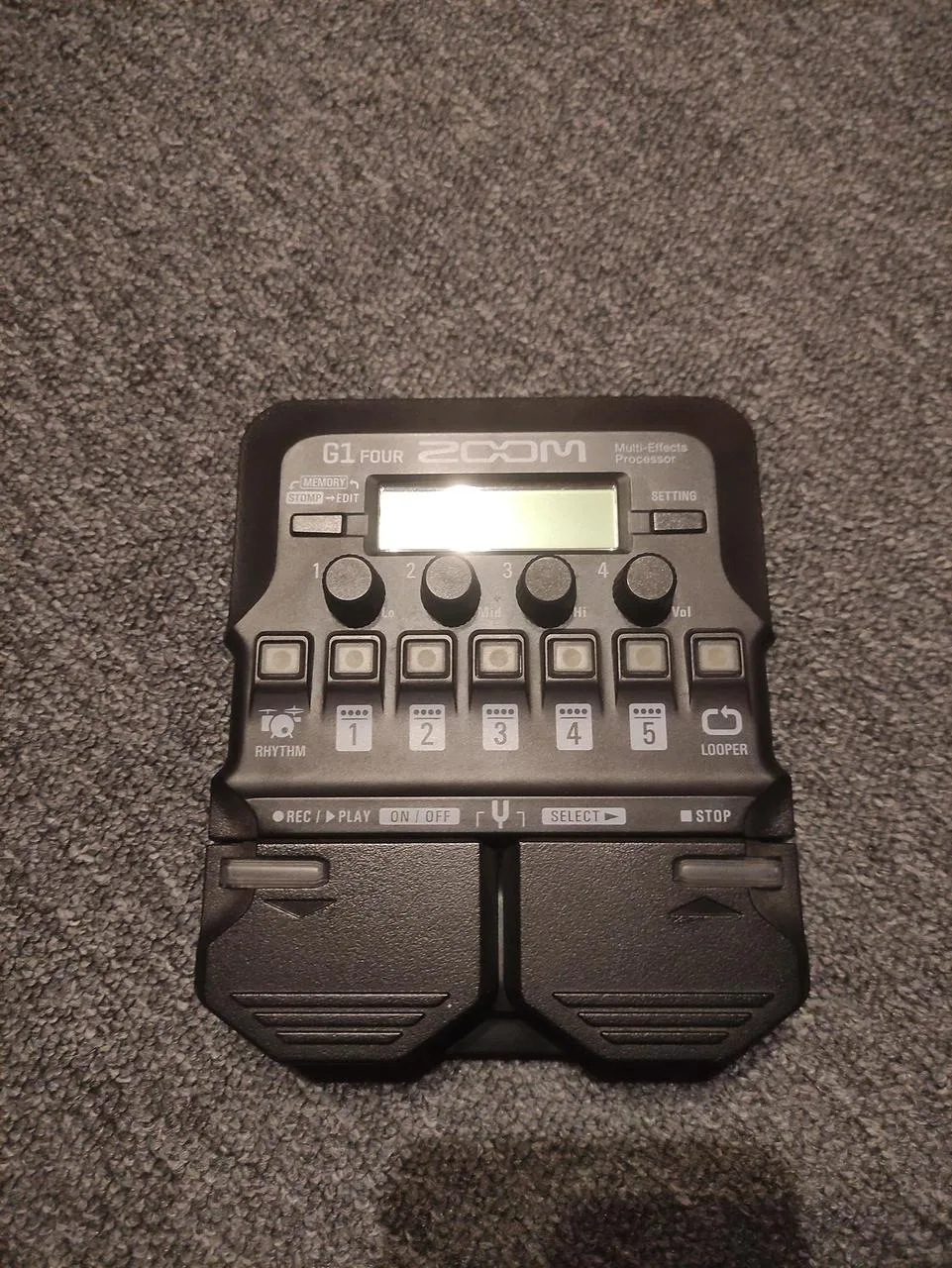Multiefekt na kytaru Zoom G1 four
