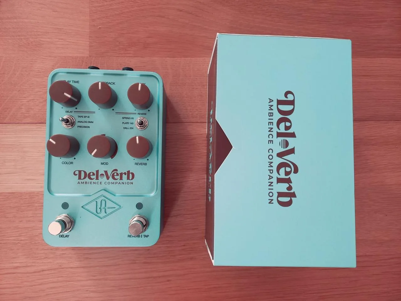 UAFX Del-Verb (Delay + Reverb)