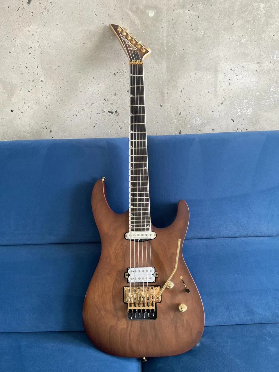 Jackson Concept Series Soloist SL Walnut HS
