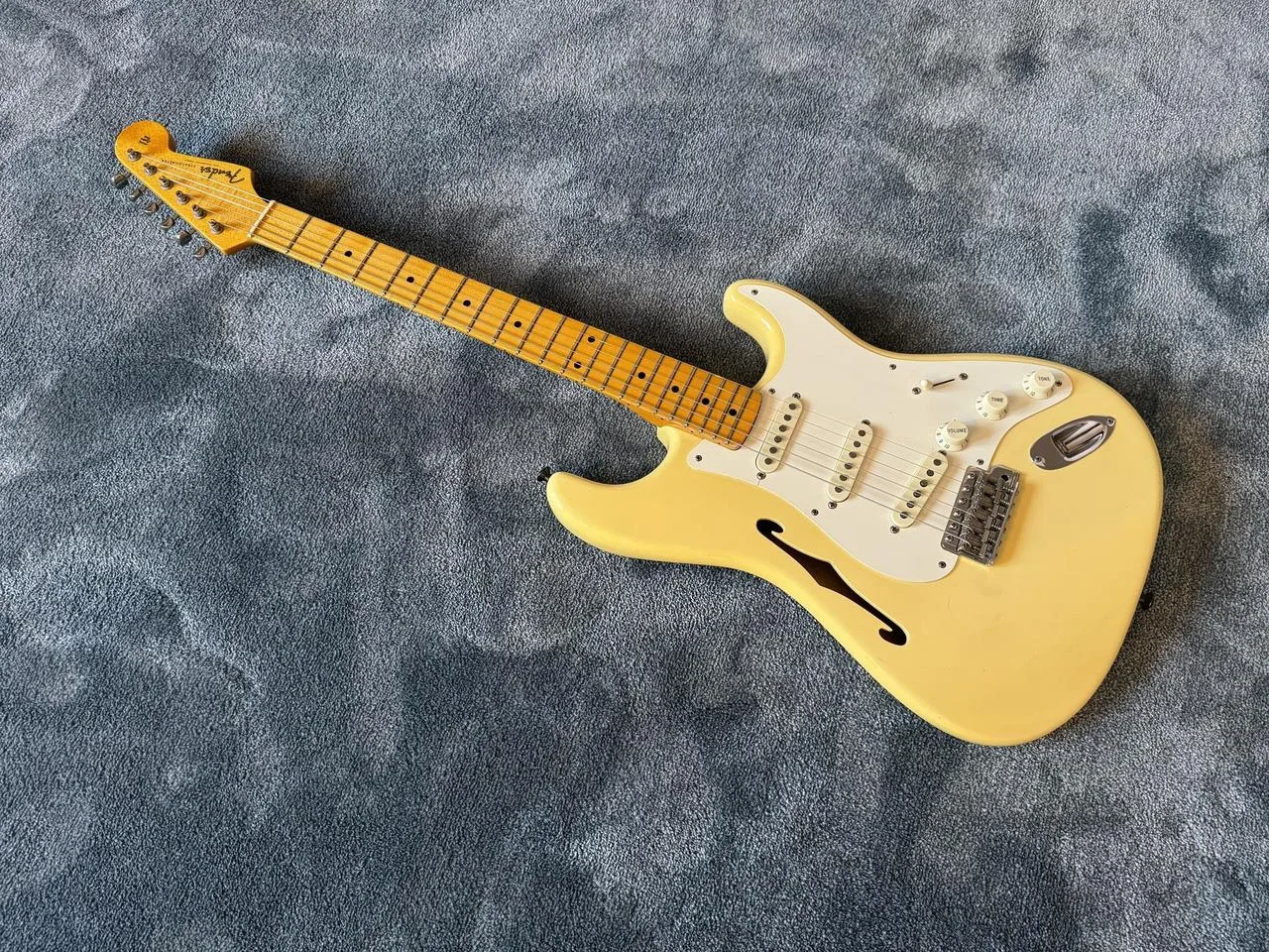 Fender Eric Johnson Thinline Stratocaster