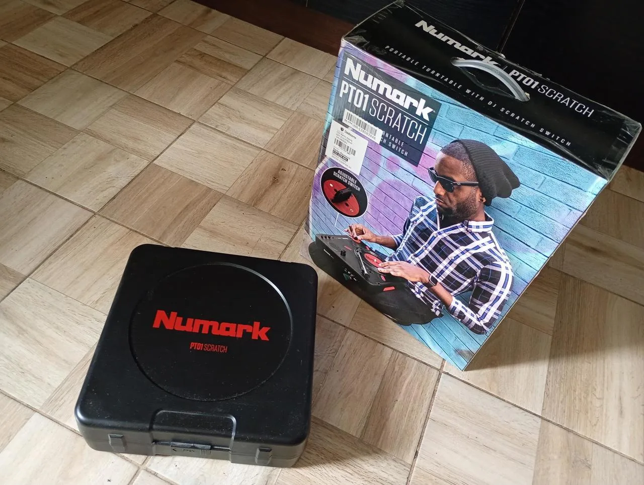 Numark PT01 Scratch gramofon + deska zdarma