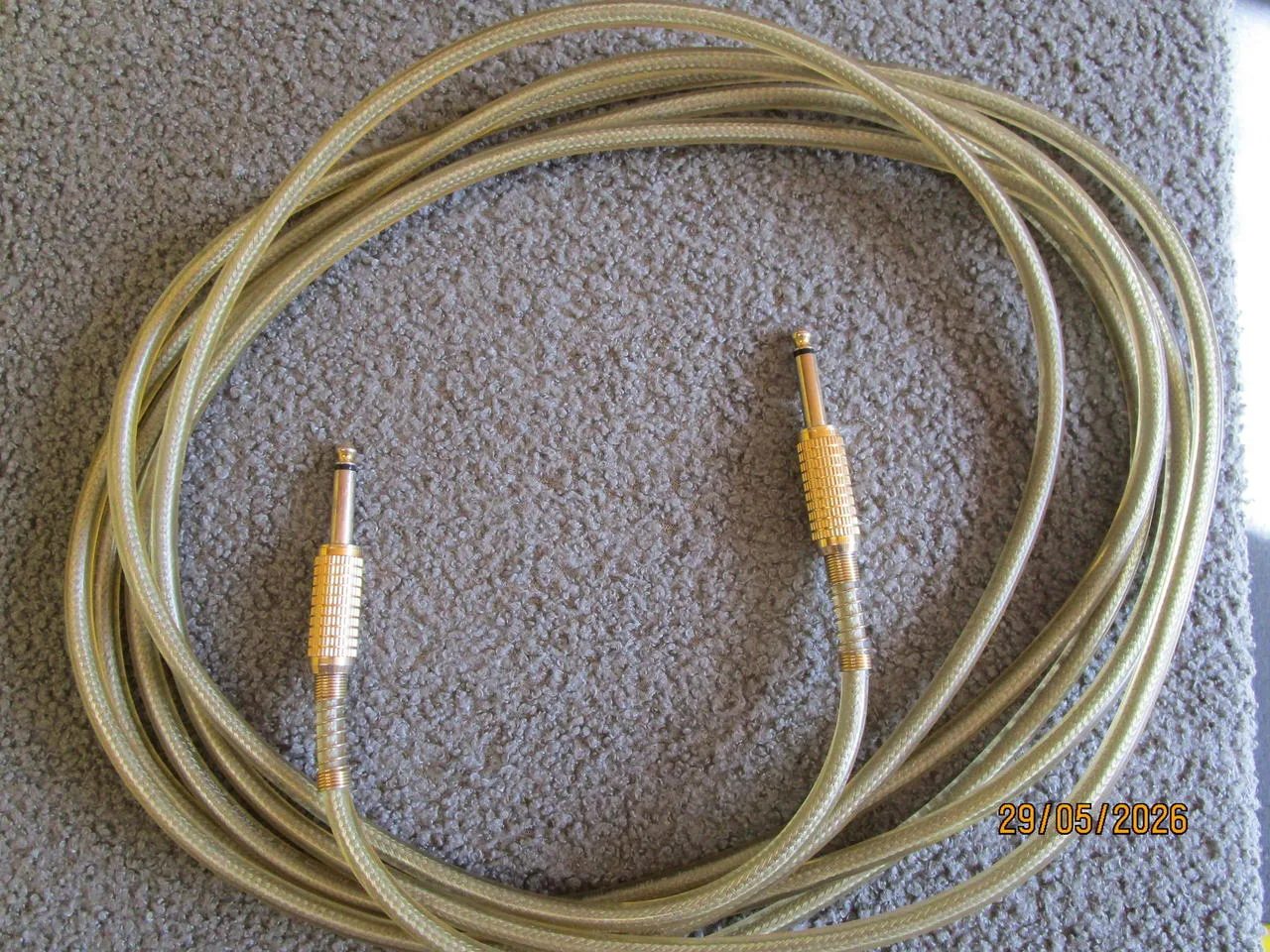 Kytarový nástrojový kabel Bespeco