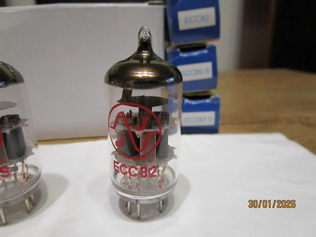 Elektronka Jj ecc82