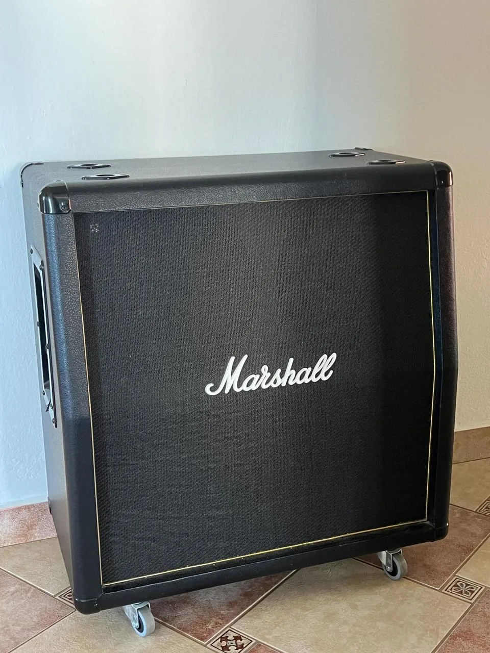 Marshall MG412A