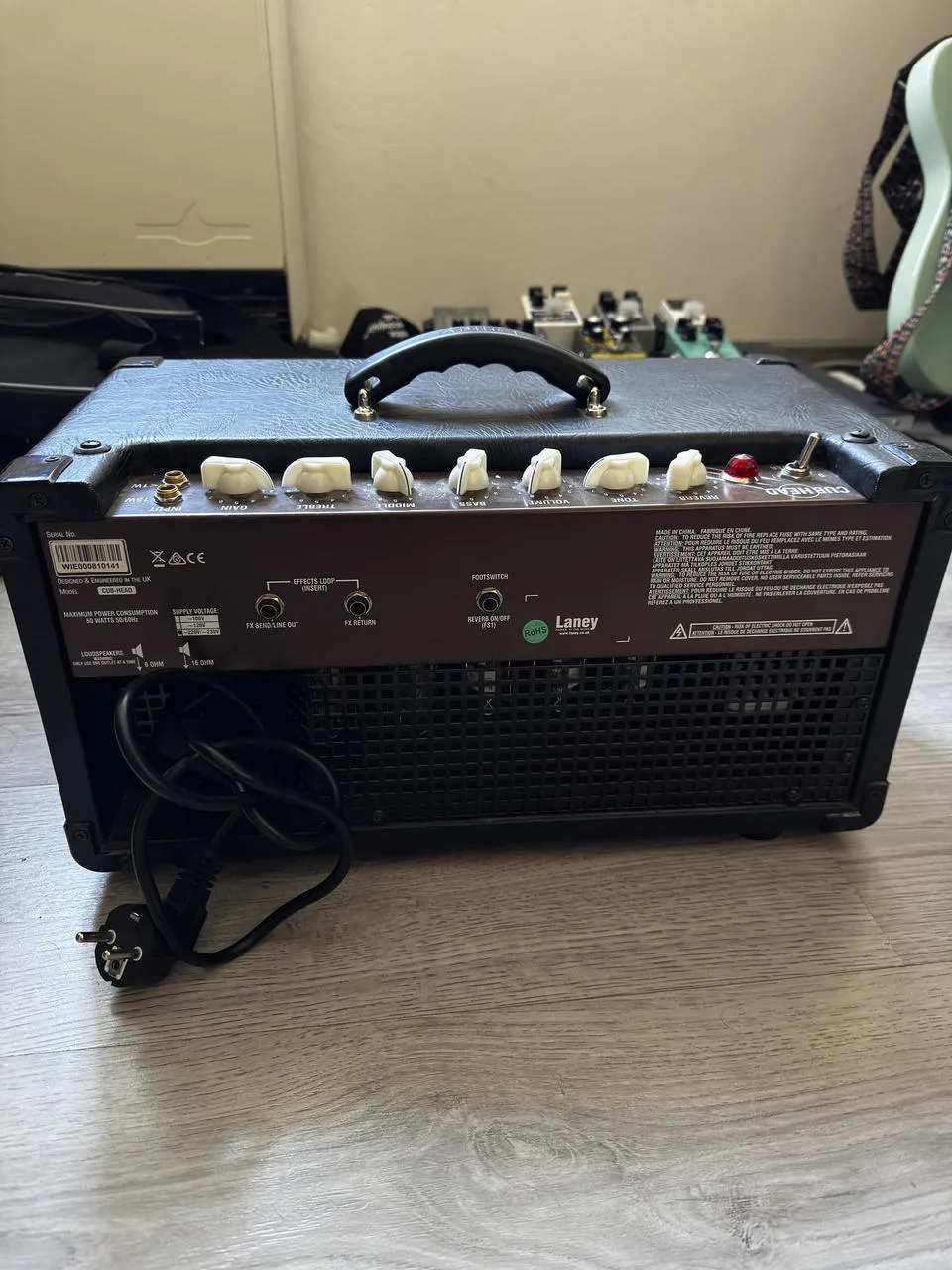 Laney Cub 15 Head celolampový zesilovač
