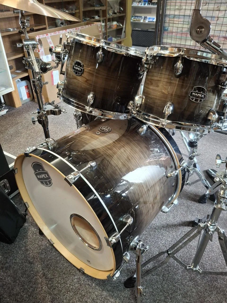 Mapex Armory set+Paiste PST7 set+pedál Tama+obaly