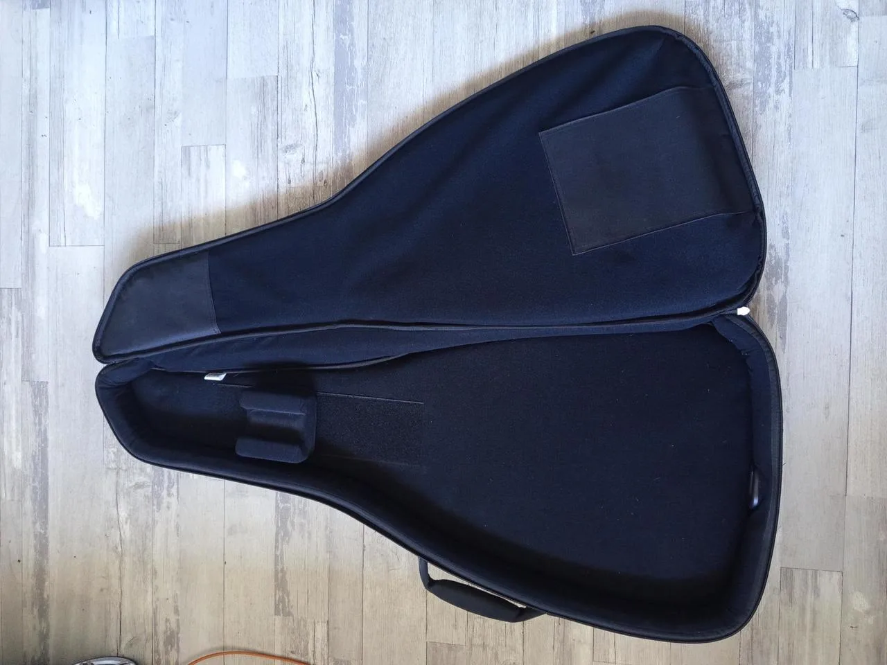 Fender FE1225 Gig bag na elektrickou kytaru
