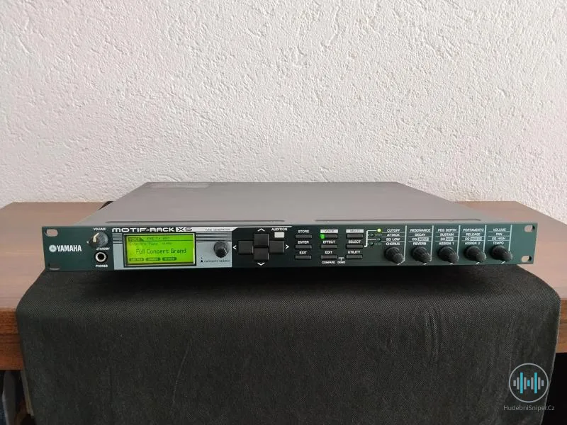 YAMAHA MOTIF XS rack - PREDÁM