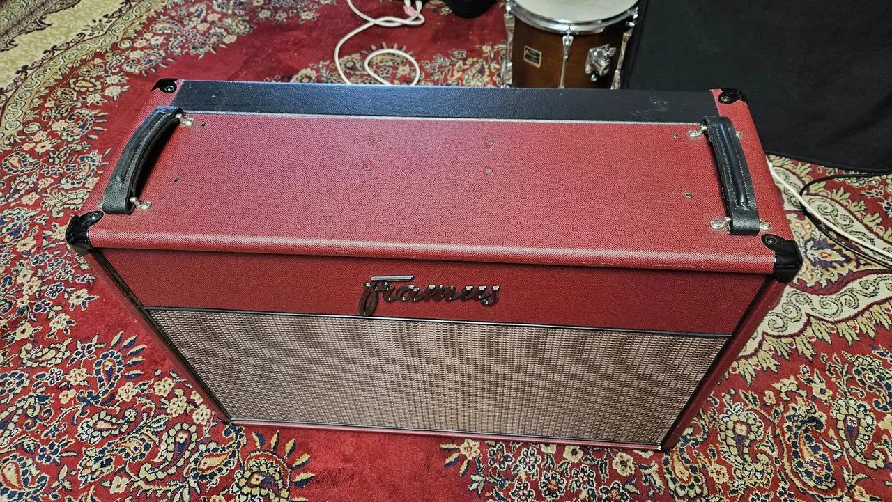 Framus 2x12 box, uzavřený kabinet, Celestion G12H + Veteran
